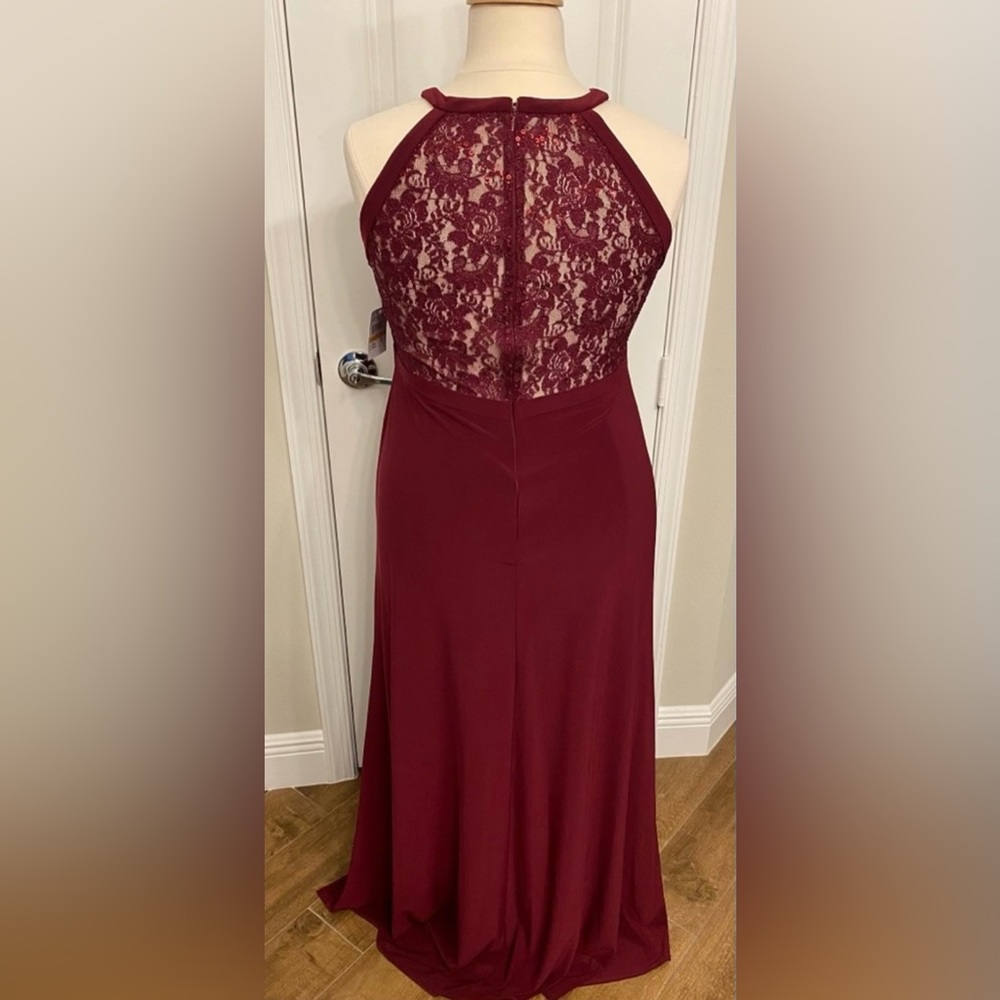Plus Dress - Picture 4 of 10